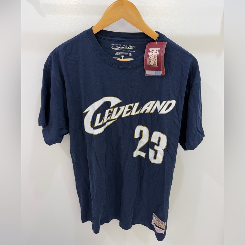 Mitchell & Ness Cleveland Cavaliers Lebron James T-Shirt